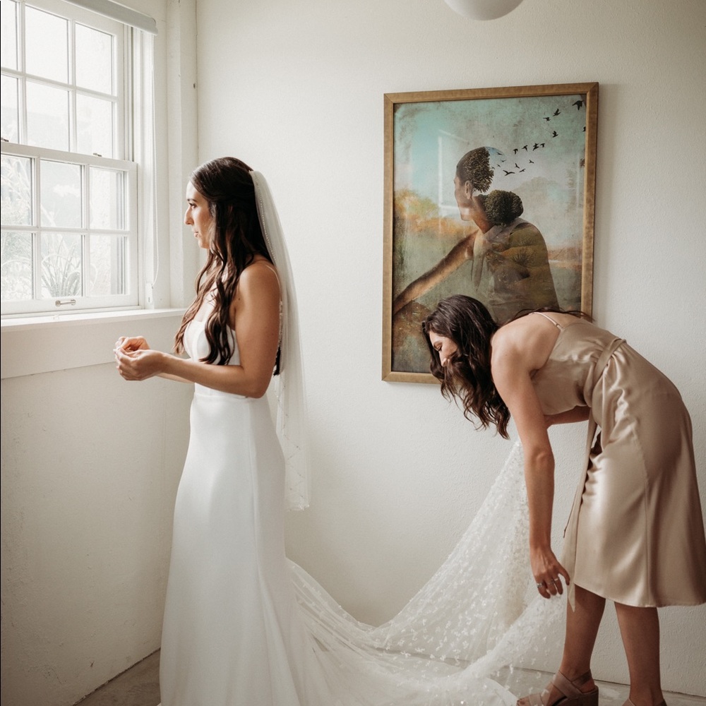 Sara Gabriel Dia Veil 40” - image 3